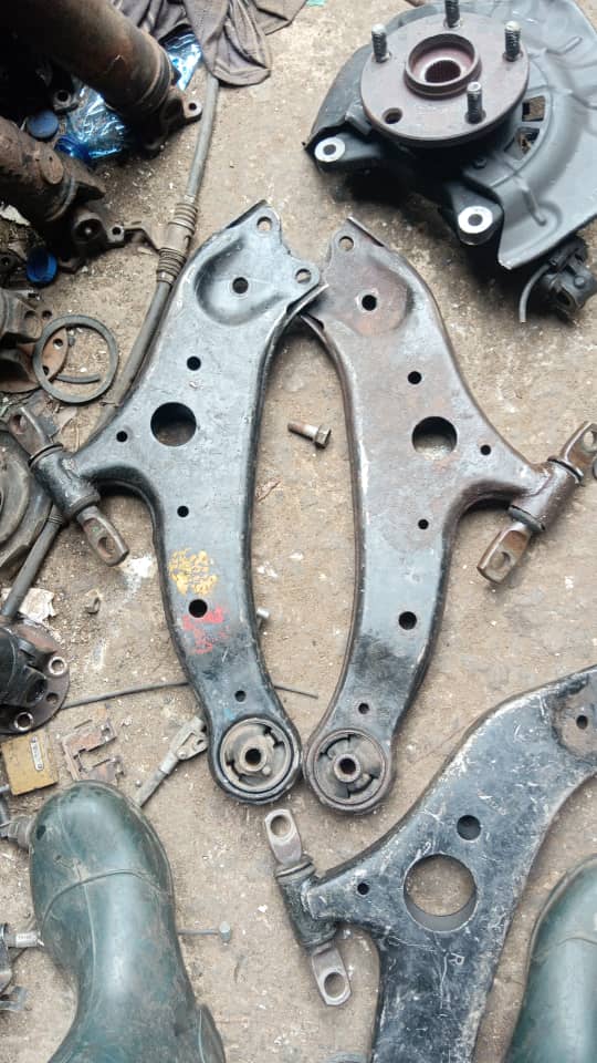 Front Control Arms (Left and Right Pair) for Highlander 08 and RS 350