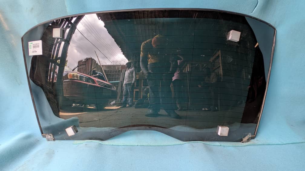 Rear Windscreen for Range Rover Vogue HSE 2018