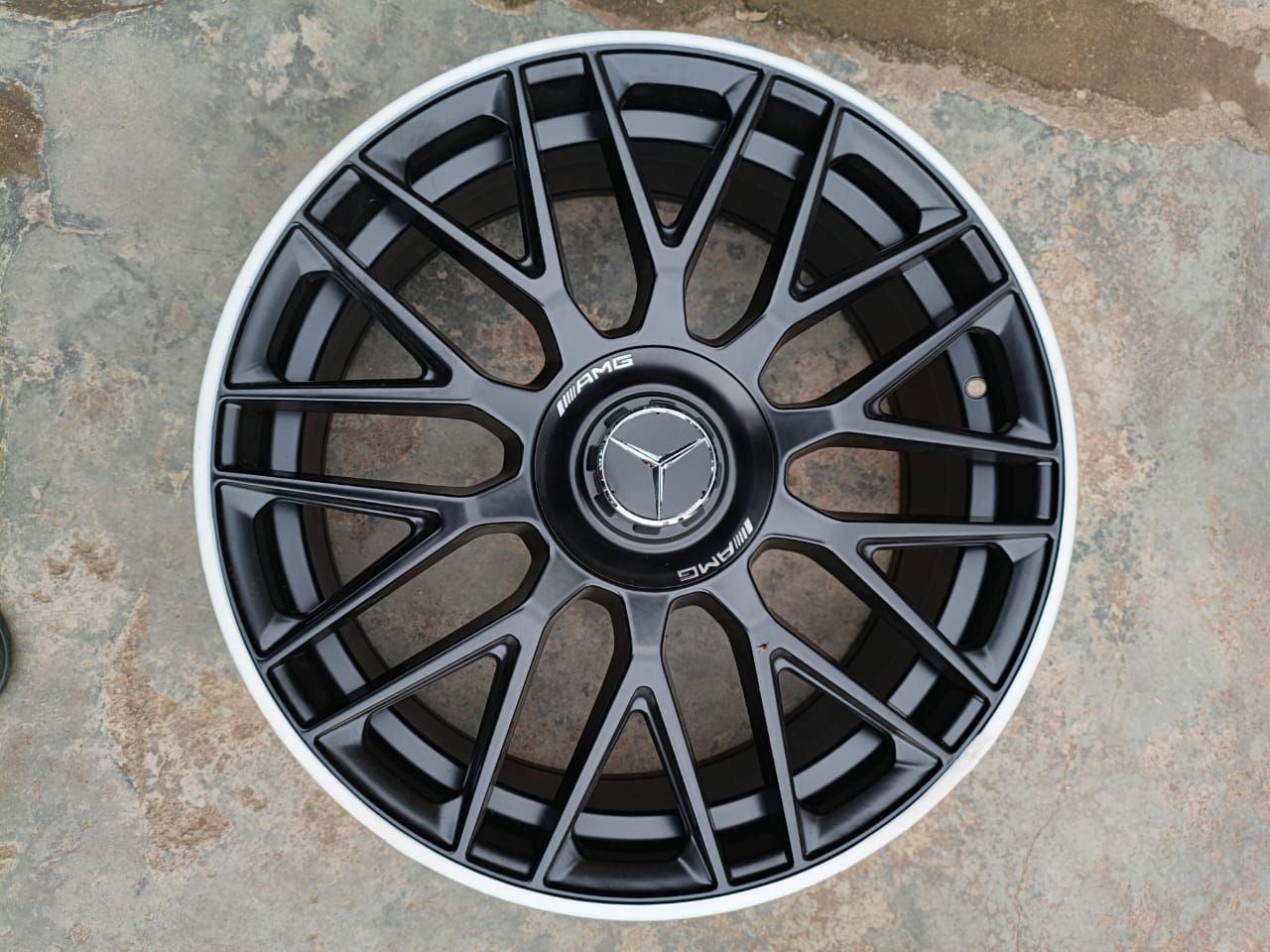 AMG 5-Spoke Alloy Rim — view 3