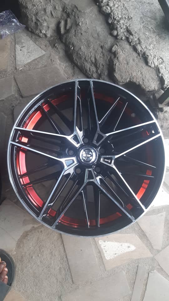 16 R Alloy Wheel Rim for Toyota Corolla– Black & Red Multi-Spoke