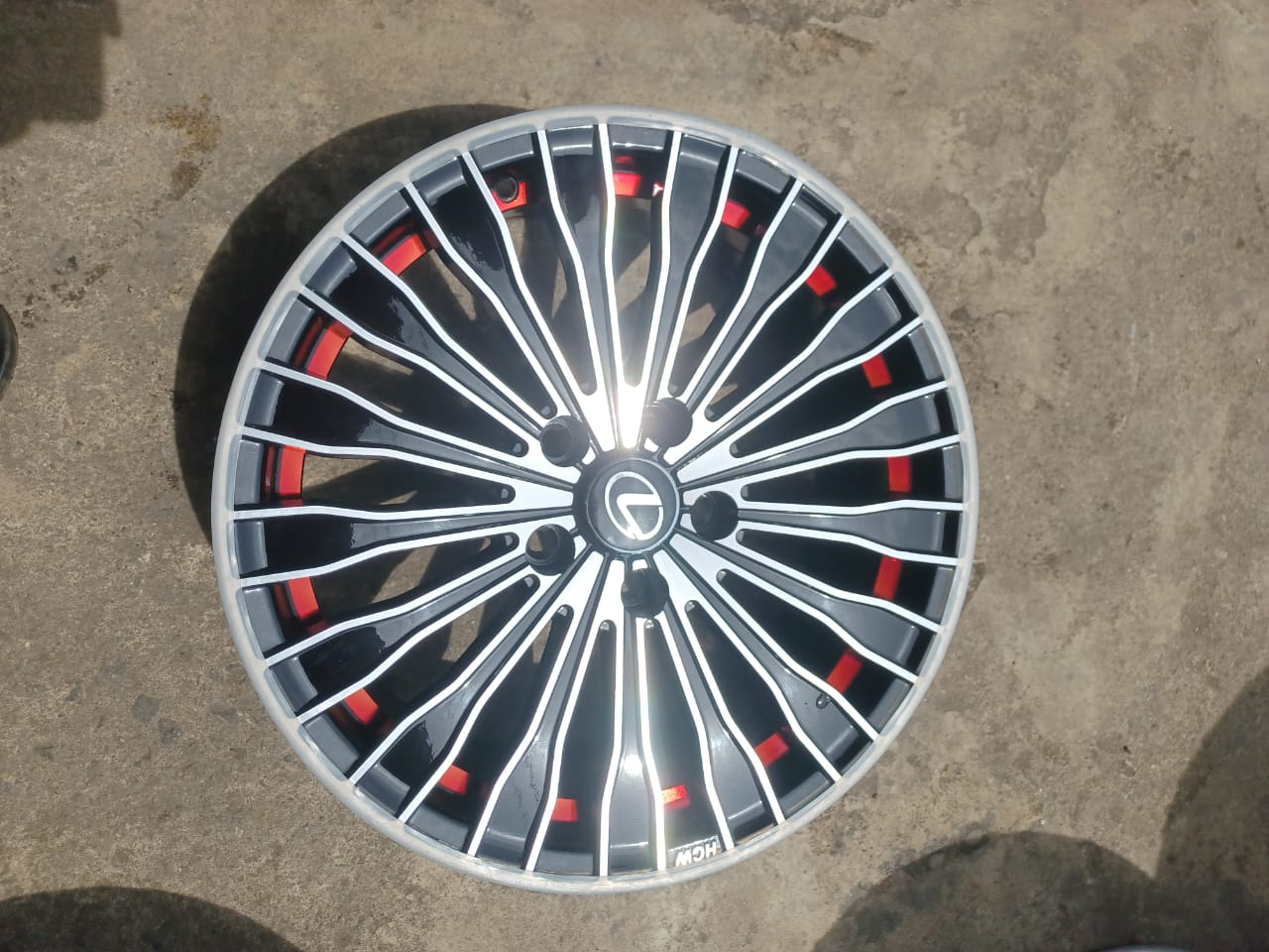 Multi-Spoke Alloy Rim - Lexus