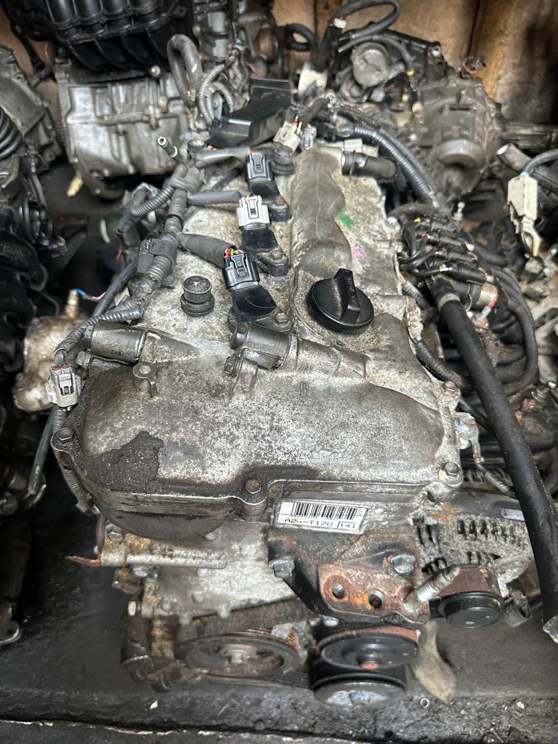 2zr. Complete Engine Assembly (Inline 4-Cylinder)