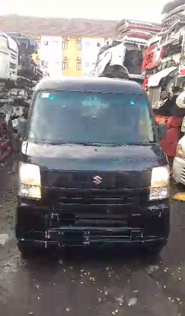 Suzuki Mini bus